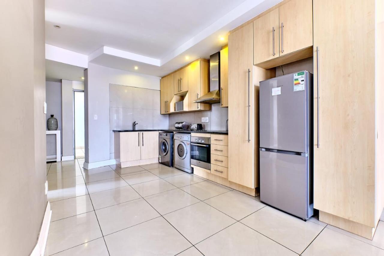 Sandton Serviced Apartments@Hydro Йоханнесбург Номер фото
